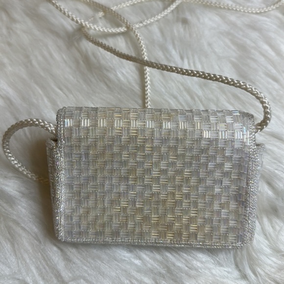 Vintage Small White Beaded Evening Crossbody bag - Picture 3 of 6